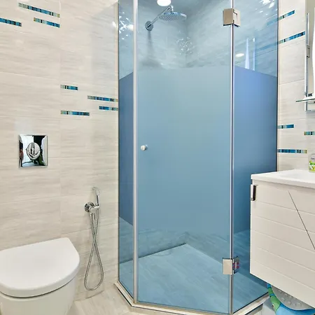 Azure View 2br Luxury - Free Parking Appartement